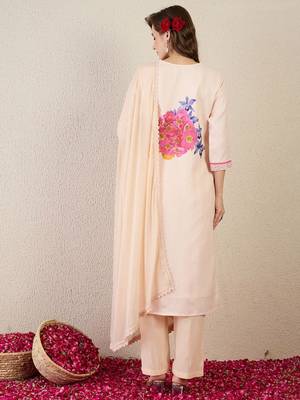 Women Floral Printed Linen Kurta with Trousers & Dupatta 4