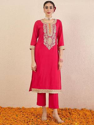 Ethnic Motifs Embroidered Sequinned Straight Kurta With Trousers & Dupatta 3
