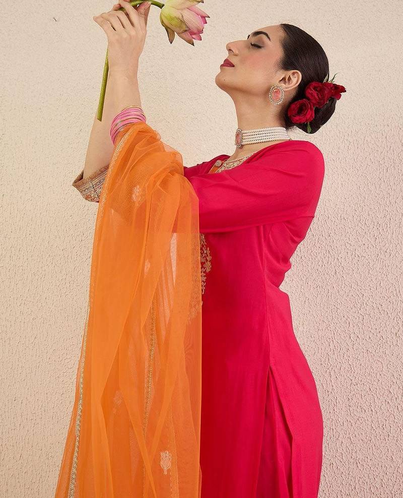 Ethnic Motifs Embroidered Sequinned Straight Kurta With Trousers & Dupatta