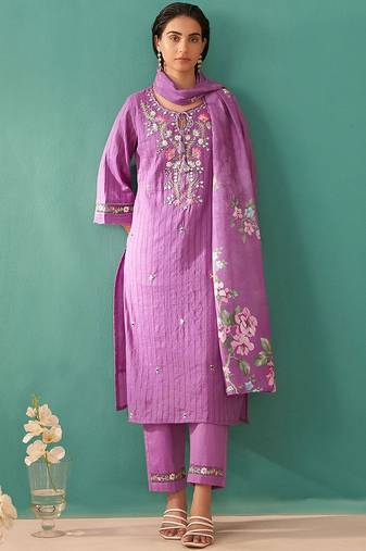 Women Floral Embroidered Regular Mirror Work Pure Cotton Kurta with Trousers & With Dupatta