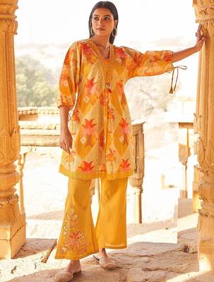 Floral Self Design Beads And Stones V-Neck A-Line Pure Cotton Kurta With Trousers 5
