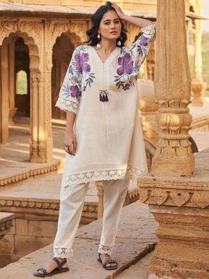 Floral Printed Beads And Stones V-Neck A-Line Pure Cotton Kurta With Trousers 5