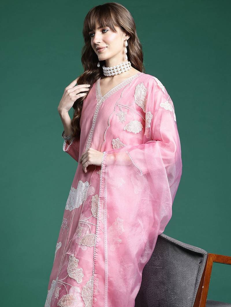 Floral Embroidered Regular Sequinned Kurta with Trousers & Dupatta