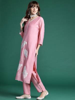 Floral Embroidered Regular Sequinned Kurta with Trousers & Dupatta 6