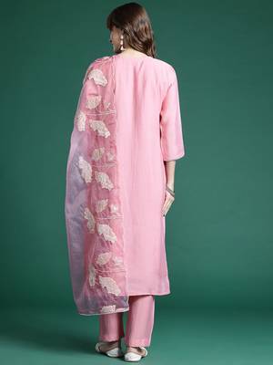 Floral Embroidered Regular Sequinned Kurta with Trousers & Dupatta 7