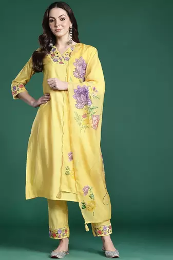 Floral Embroidered Thread Work Liva Kurta with Trousers & With Dupatta