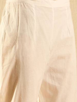 Women Floral Embroidered Regular Thread Work Kurta with Trousers & With Dupatta 5