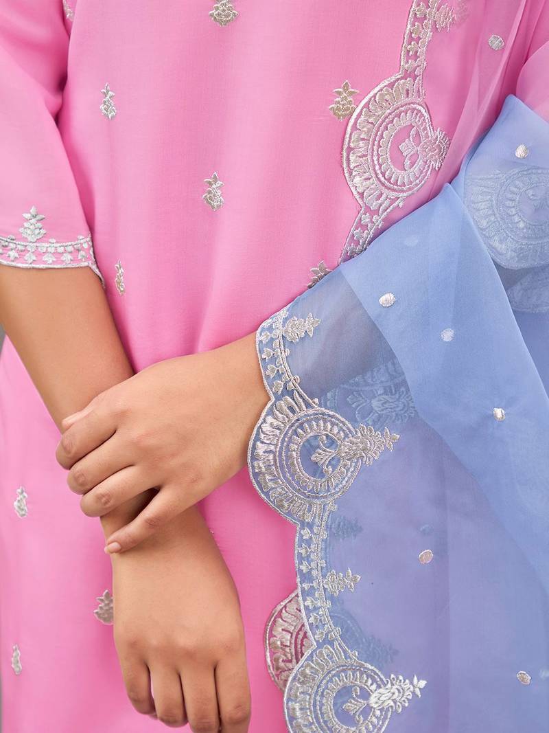 Women Ethnic Motifs Embroidered Regular Kurta with Trousers & With Dupatta