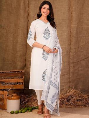 Women Floral Printed Regular Pure Cotton Kurta with Trousers & With Dupatta 1