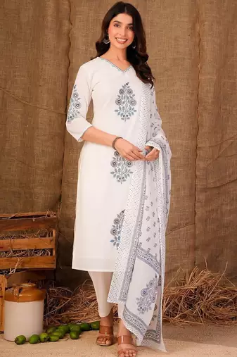 Women Floral Printed Regular Pure Cotton Kurta with Trousers & With Dupatta