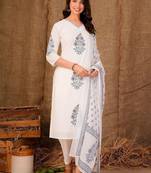 Women Floral Printed Regular Pure Cotton Kurta with Trousers & With Dupatta