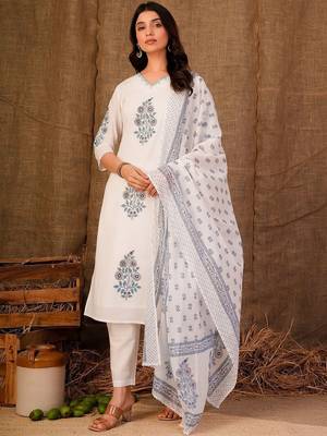 Women Floral Printed Regular Pure Cotton Kurta with Trousers & With Dupatta 4