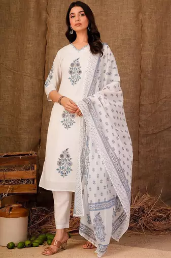 Women Floral Printed Regular Pure Cotton Kurta with Trousers & With Dupatta