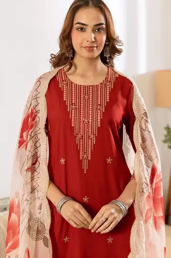 Women Floral Embroidered Regular Thread Work Kurta with Trousers & With Dupatta