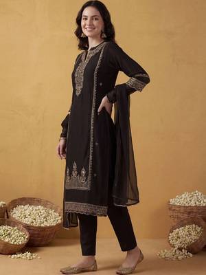 Women Ethnic Motifs Embroidered Regular Mirror Work Kurta with Trousers & With Dupatta 4