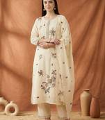Women Floral Embroidered Regular Thread Work Kurta with Trousers & With Dupatta
