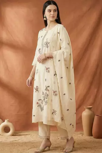 Women Floral Embroidered Regular Thread Work Kurta with Trousers & With Dupatta
