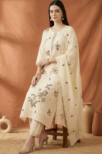 Women Floral Embroidered Regular Thread Work Kurta with Trousers & With Dupatta