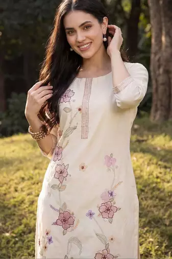 Women Floral Embroidered Regular Thread Work Kurta with Trousers & With Dupatta