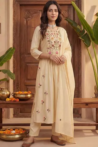 Women Floral Embroidered Regular Thread Work Kurta with Trousers & With Dupatta