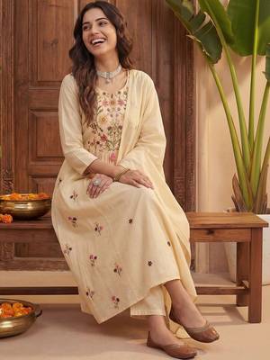 Women Floral Embroidered Regular Thread Work Kurta with Trousers & With Dupatta 4