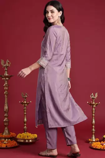 Women Ethnic Motifs Embroidered Regular Thread Work Kurta with Trousers