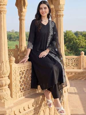 Women Ethnic Motifs Embroidered Regular Thread Work Kurta with Trousers & With Dupatta 4
