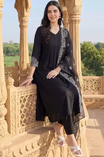 Women Ethnic Motifs Embroidered Regular Thread Work Kurta with Trousers & With Dupatta