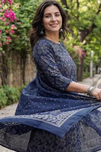 Women Ethnic Motifs Printed Regular Beads and Stones Pure Cotton Kurta with Trousers & With Dupatta
