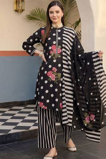 Women Floral Printed Regular Pure Cotton Kurta with Trousers & With Dupatta