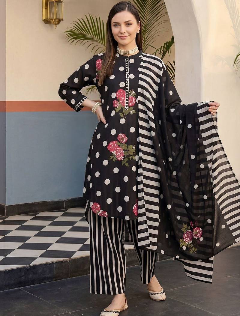 Women Floral Printed Regular Pure Cotton Kurta with Trousers & With Dupatta