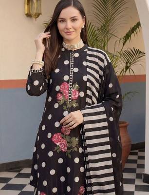 Women Floral Printed Regular Pure Cotton Kurta with Trousers & With Dupatta 2