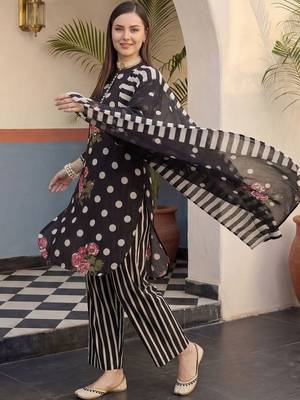 Women Floral Printed Regular Pure Cotton Kurta with Trousers & With Dupatta 3