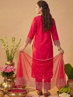Women Embroidered Regular Thread Work Kurta with Trousers & With Dupatta 6