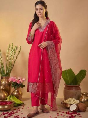 Women Embroidered Regular Thread Work Kurta with Trousers & With Dupatta 5