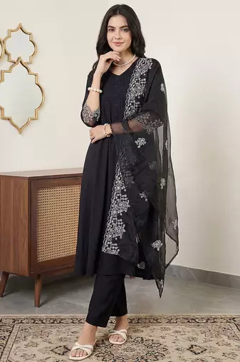Women Ethnic Motifs Embroidered Pleated Thread Work Kurta with Trousers & With Dupatta