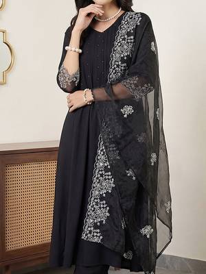 Women Ethnic Motifs Embroidered Pleated Thread Work Kurta with Trousers & With Dupatta 2