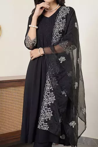 Women Ethnic Motifs Embroidered Pleated Thread Work Kurta with Trousers & With Dupatta