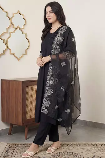 Women Ethnic Motifs Embroidered Pleated Thread Work Kurta with Trousers & With Dupatta