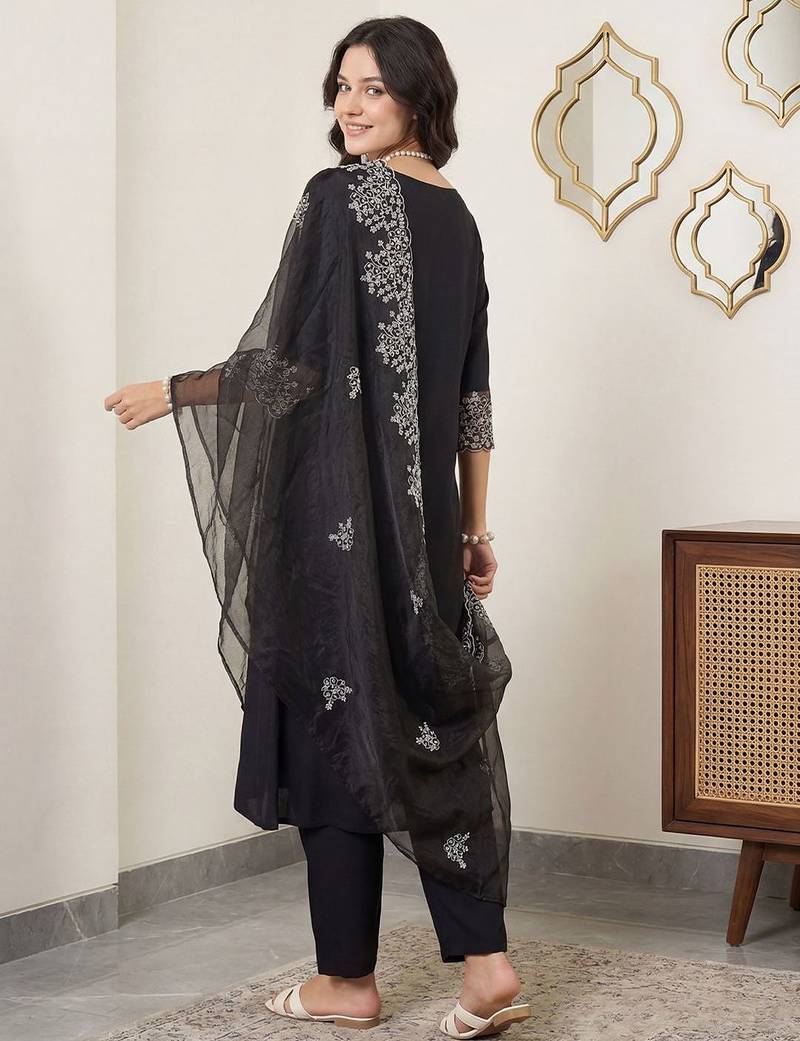 Women Ethnic Motifs Embroidered Pleated Thread Work Kurta with Trousers & With Dupatta
