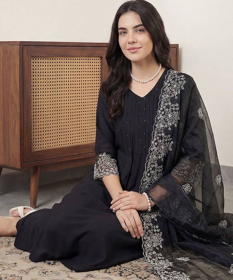 Women Ethnic Motifs Embroidered Pleated Thread Work Kurta with Trousers & With Dupatta