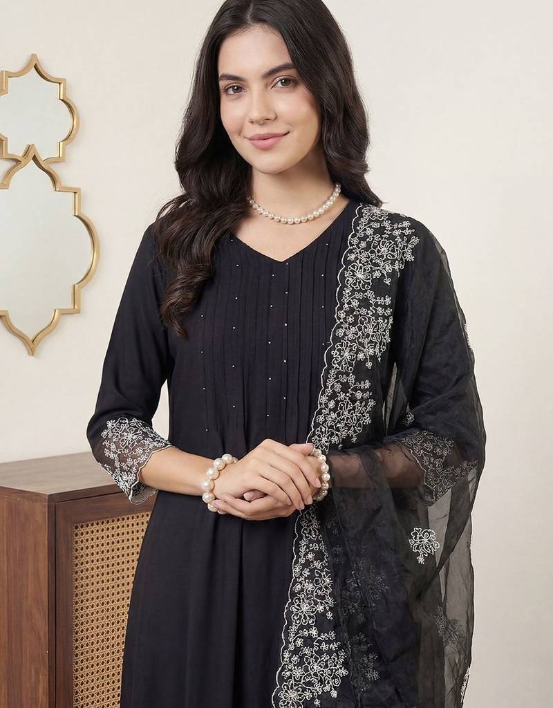 Women Ethnic Motifs Embroidered Pleated Thread Work Kurta with Trousers & With Dupatta