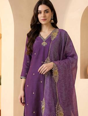 Women Ethnic Motifs Embroidered Regular Thread Work Kurta with Trousers & With Dupatta 2