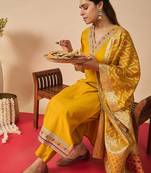 Women Ethnic Motifs Embroidered Regular Thread Work Kurta with Trousers & With Dupatta