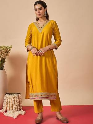 Women Ethnic Motifs Embroidered Regular Thread Work Kurta with Trousers & With Dupatta 2