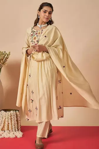 Women Floral Embroidered Tiered Thread Work Kurta With Trousers & Dupatta