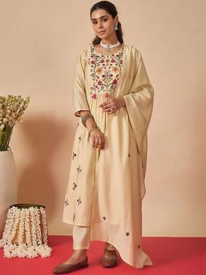 Women Floral Embroidered Tiered Thread Work Kurta With Trousers & Dupatta 4