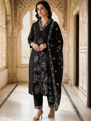 Embroidered Thread Work Pure Cotton Kurta with Trousers & With Dupatta 2