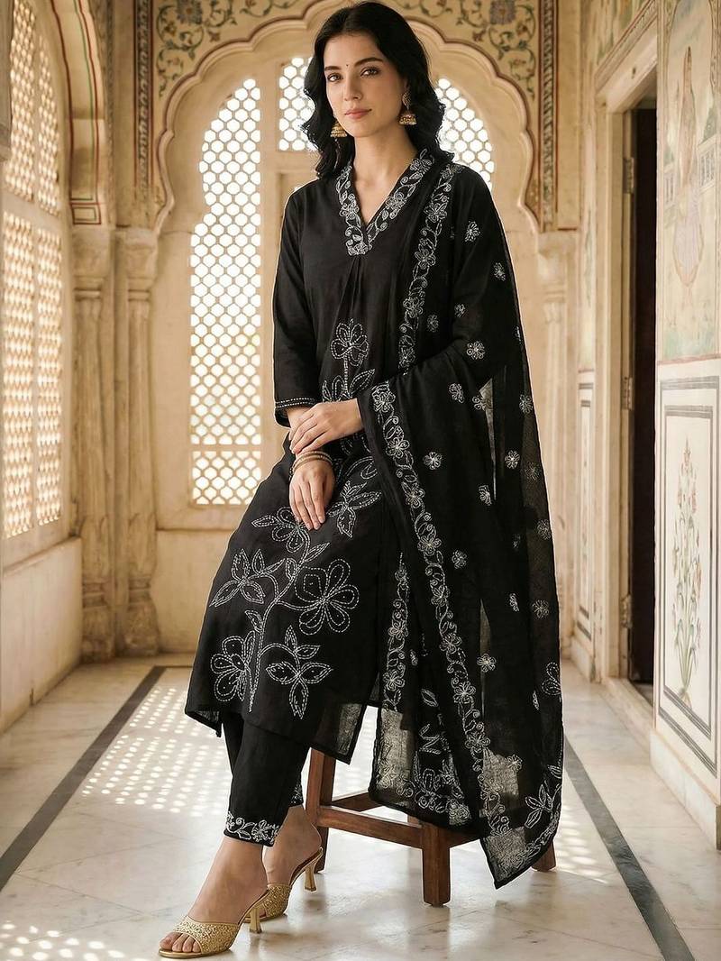 Women Ethnic Motifs Embroidered Regular Thread Work Pure Cotton Kurta with Trousers & With Dupatta