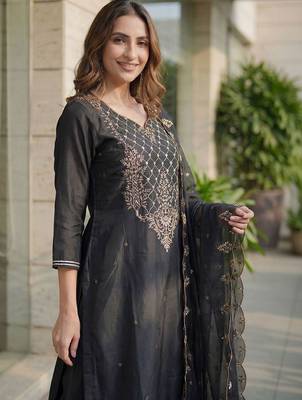 Women Embroidered Regular Liva Kurta with Trousers & With Dupatta 1
